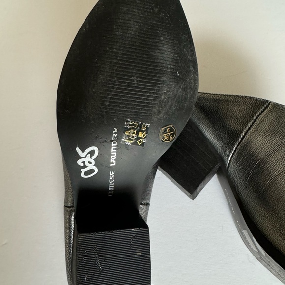 Chinese Laundry Western Style Mule, 6, Silver, 2” Heel, Never Worn - Picture 4 of 6